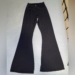 Sunzel black flare leggings